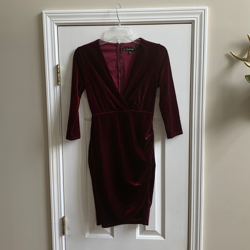 Lulu’s Anything For You Velvet Burgundy Bodycon Dress, size Small (S)